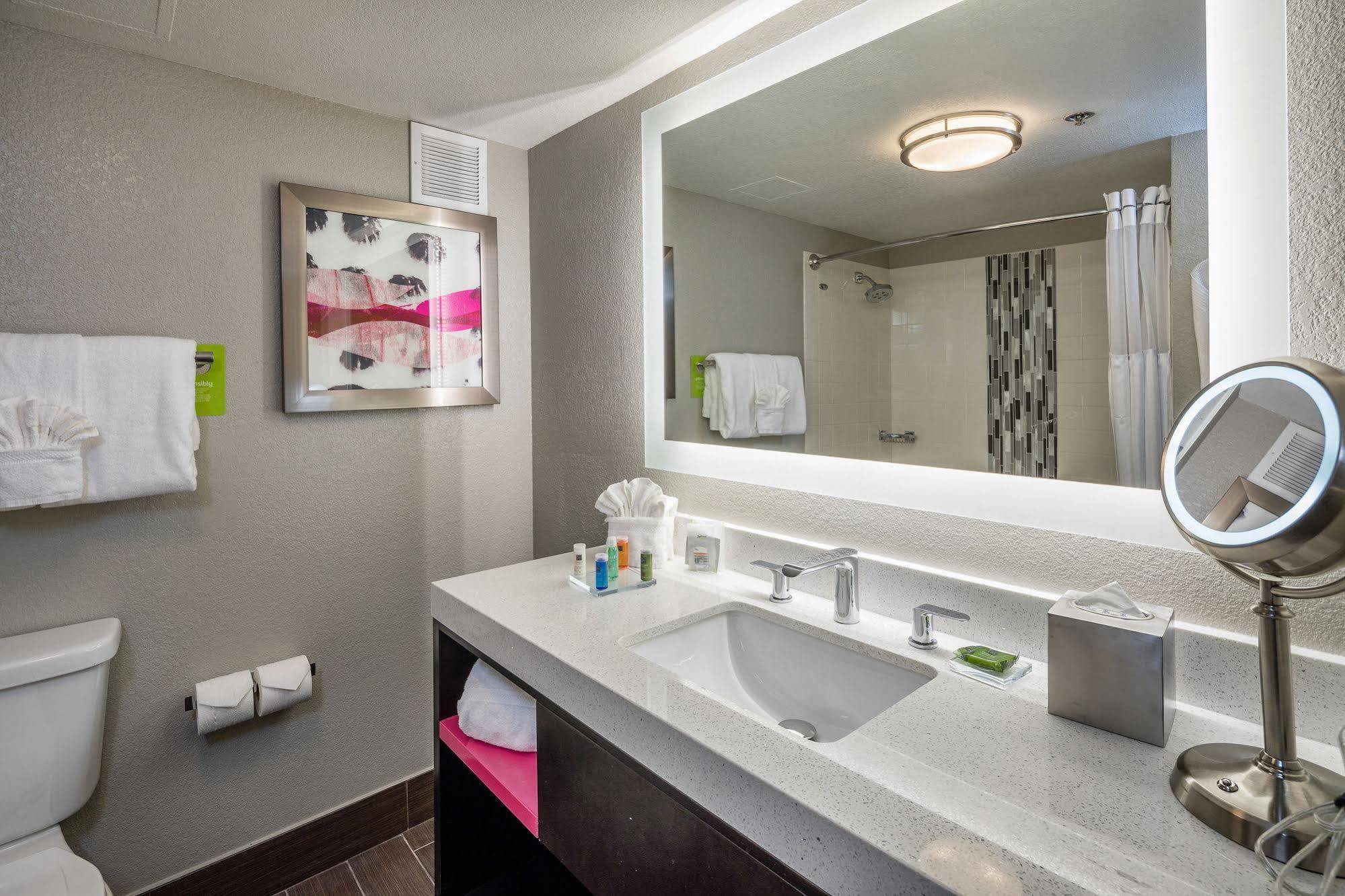 Radisson Hotel Oakland Airport Εξωτερικό φωτογραφία