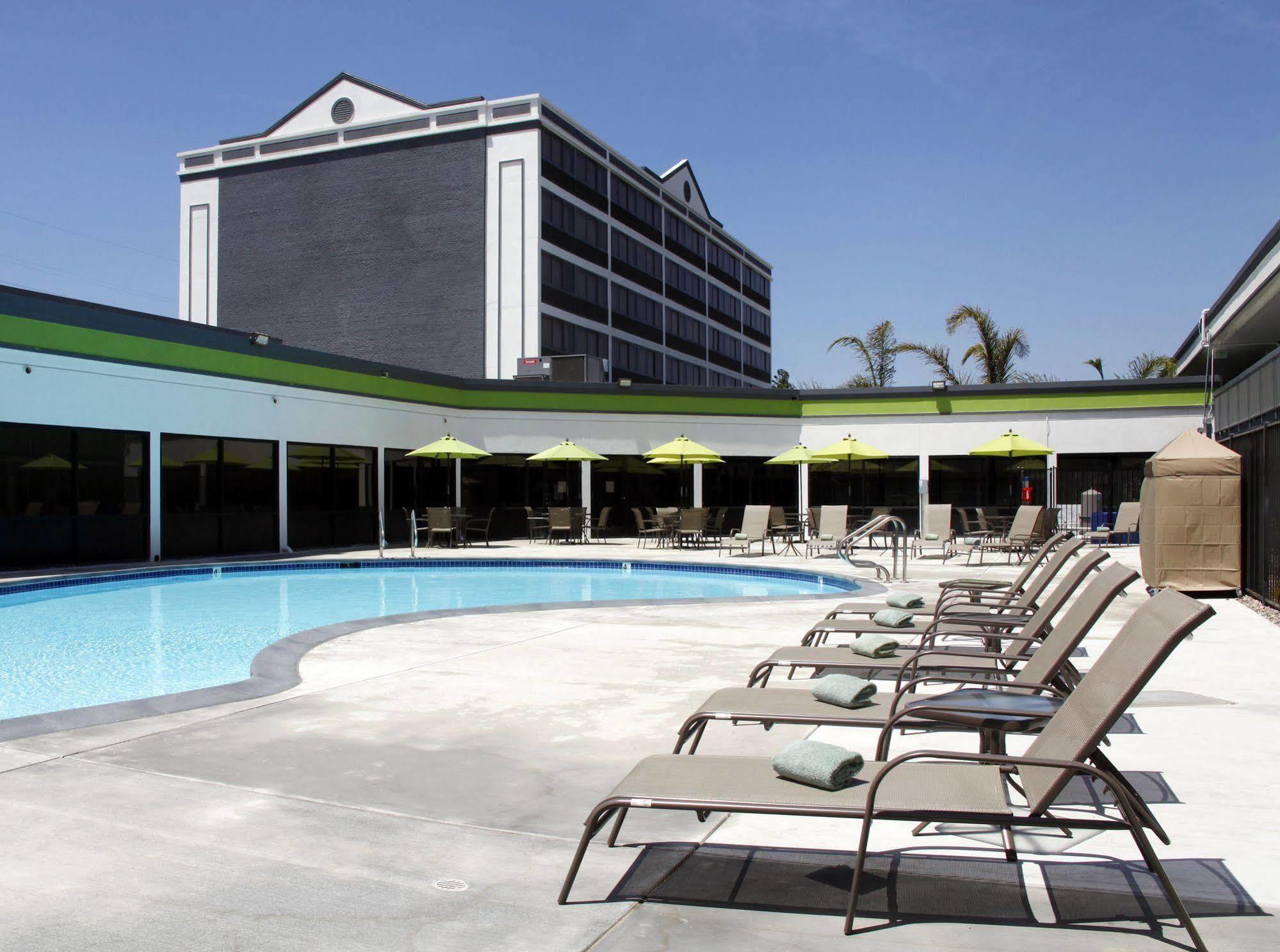 Radisson Hotel Oakland Airport Εξωτερικό φωτογραφία